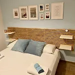 Faceroom