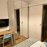 Faceroom