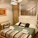 Faceroom